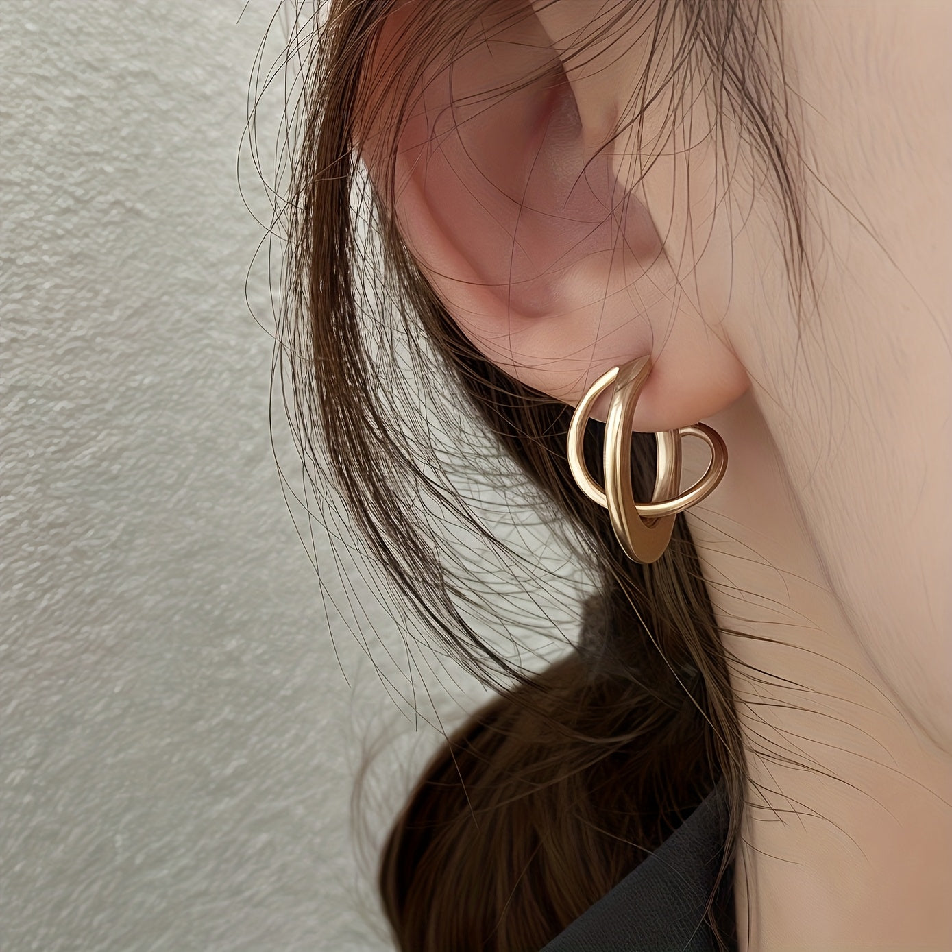 Solenne Interlock Hoops